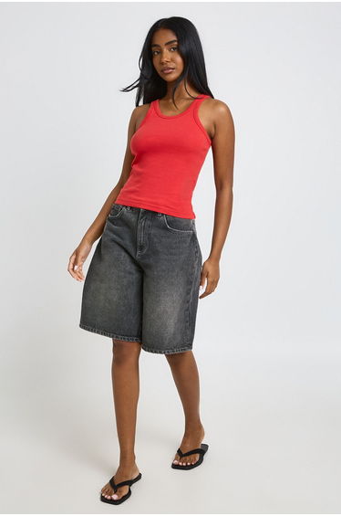 Scoop Neck Vest - red