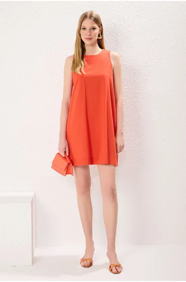 فستان قصير سادة لون أحمر