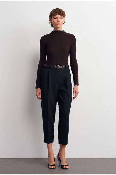 DILVIN Ribbed Slim-Fit Half Turtleneck Blouse