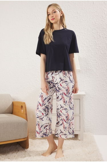 Navy Blue Floral Capri Knitted Pajama Set