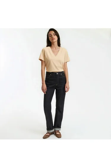Loose Fit V-Neck T-Shirt with Short Sleeves