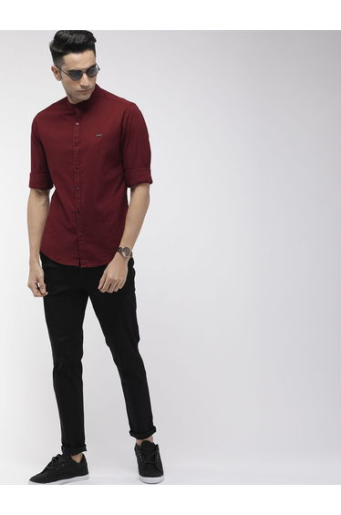 Men Maroon Solid Mandarin Collar Shirt
