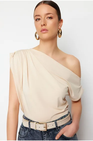 بلوزة ترينديول بتصميم كتف واحد بلون رمادي