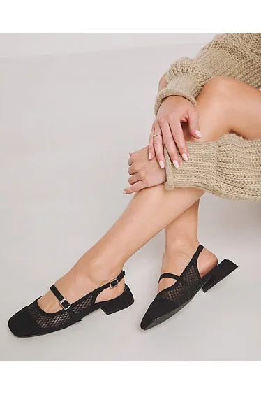 حذاء كورت ميش بكعب عريض - قالب عريض