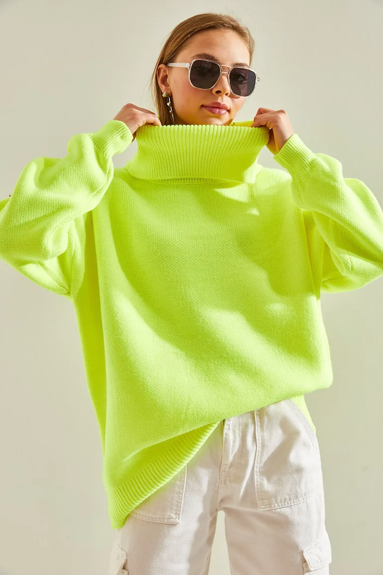 Women's Turtleneck Oversize Knitwear Sweater - 2