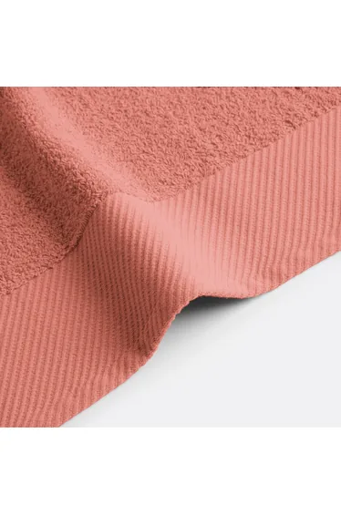 Scenario Plain 500 G/mÂ² Bath Towel