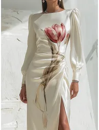 فستان ماكسي بكسرات بطبعة بأكمام طويلة بياقة دائرية بفتحة جانبية بأزهار - 2