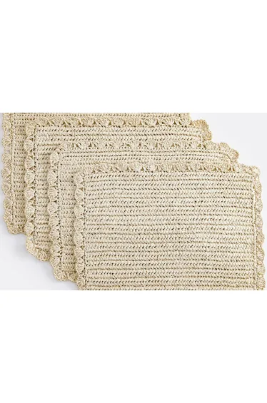 مفرش سفرة لا ريدوت انتيريورز باللون البيج