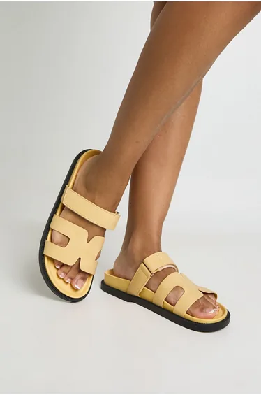 Cut Out Flat Sliders - yellow