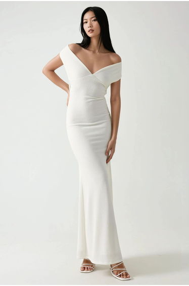 Maxi Dress with Heart Collar