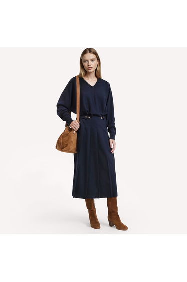 Fine Knit Pure Wool V-Neck Jumper/Sweater