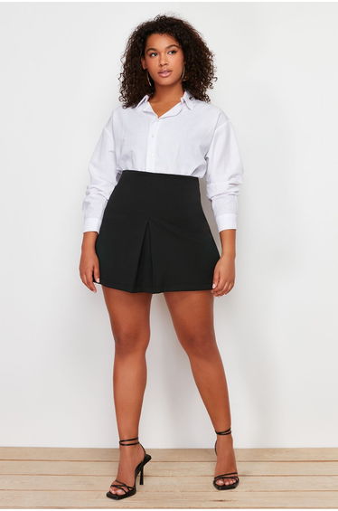 Black Woven Short Skirt
