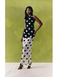 فستان ماكسي شيفون جاكار بتصميم واسع بظهر منسدل بطبعة منقطة - 2