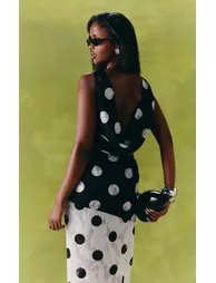 فستان ماكسي شيفون جاكار بتصميم واسع بظهر منسدل بطبعة منقطة - 1