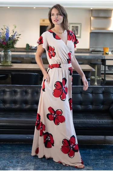 فستان ماكسي شيفون بتصميم لف