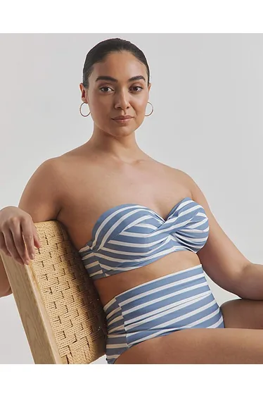 MAGISCULPT Twist Bandeau Bikini Top