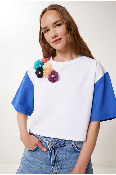Women's Blue White Flower Detailed Crop Knitted T-Shirt