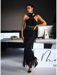 فستان ميو ميوز أسود ماكسي بقصة مستقيمة بياقة هالتر - 3