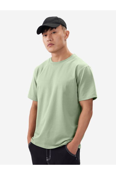 Men Green Solid Round Neck T-Shirt