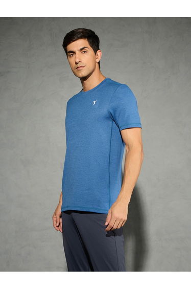 Men Solid Slim Fit Crew Neck T-Shirt