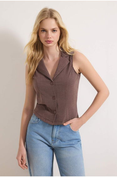 Dusty Rose Fitted/Shapewear Shirt Collar Buttoned Sleeveless Jacquard Knitted