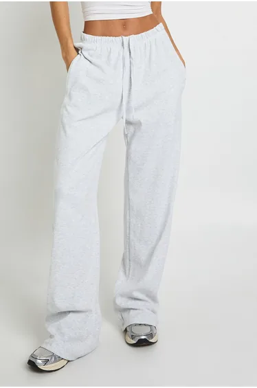 بنطلون بوهو رمادي بقصة عريضة