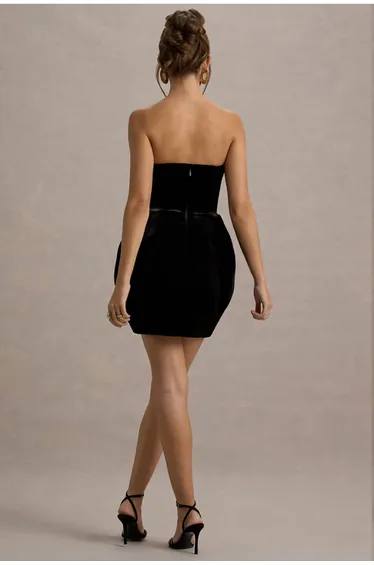 فستان قصير مخمل بياقة سويتهارت بأزهار - أسود