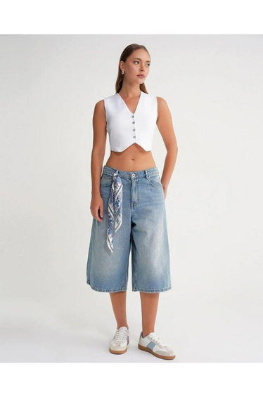 Mixray V-Neck Buttoned Crop Vest