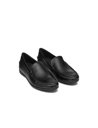 حذاء فلات جيوكس باللون الأسود
