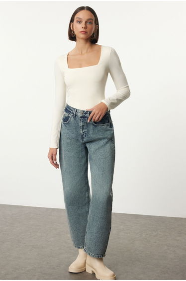 Ecru Cotton Square Collar Regular Fit Knitted Slim top