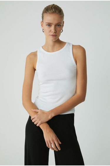 Modest Selena Women Regular Fit Normal Pattern Thick Strap Zero Sleeve Knitted White Undershirt