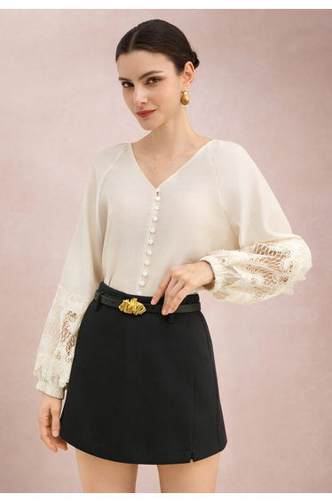 Golden Buckle Belt Side Pockets Mini Skorts in Black for Vacation & Chic Weekends