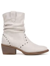 بوت بلوفيش ماليبو باللون الكريمي