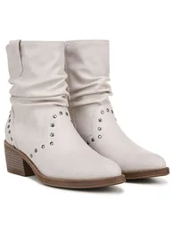 بوت بلوفيش ماليبو باللون الكريمي - 1