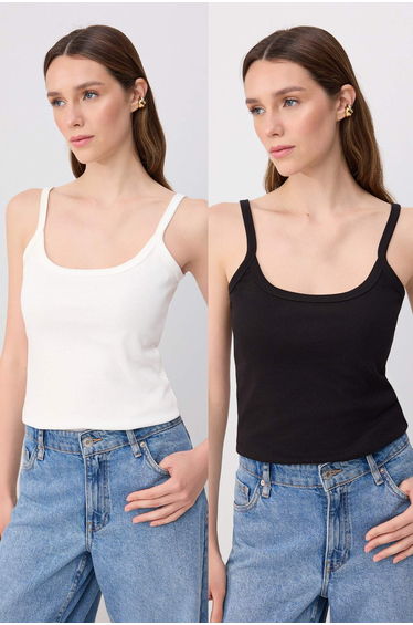 Black-White Fitted/Body-Fitting Pool Collar Ribbed Stretchy Knitted Undershirt