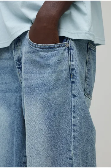 Baggy Fit Washed Jeans - light blue