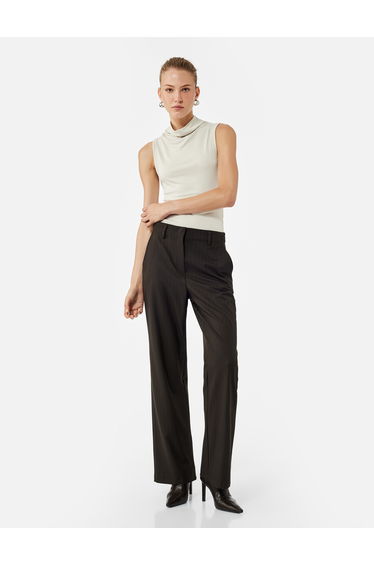 Sleeveless Blouse