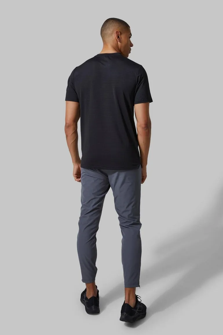 Man Active Lightweight Performance T-shirt - black - 1