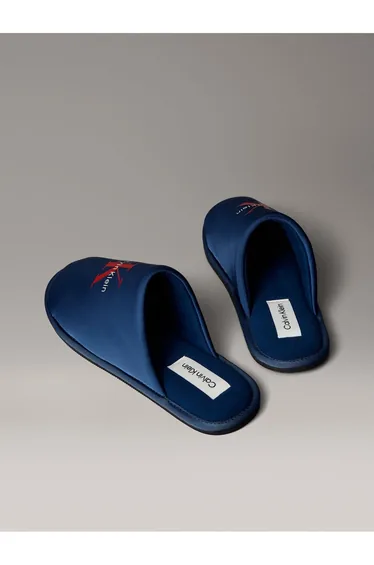 شبشب كالفن كلاين باللون الأزرق