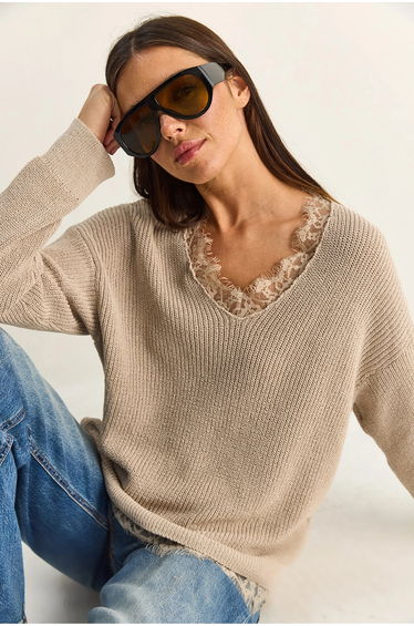 LUCCI V-Neck Knit Sweater