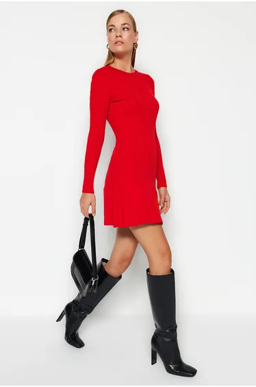 Red Pleated Mermaid Mini Smock Dress with Long Sleeves