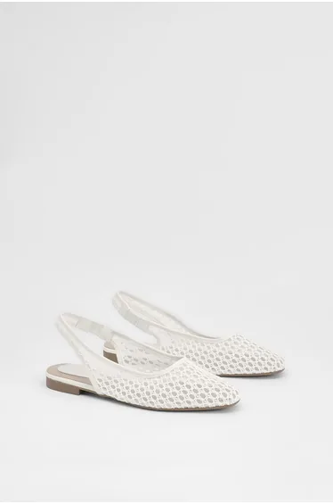 حذاء فلات اويسيس باللون الأبيض