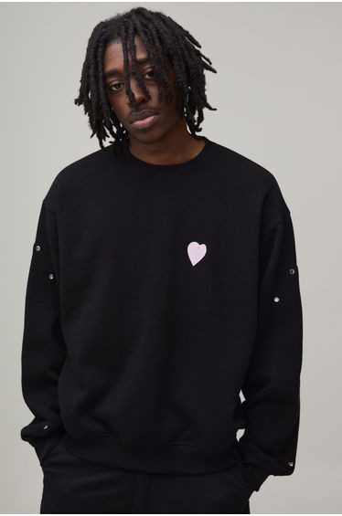Oversized Boxy Embroidered Heart Panelled Sweatshirt - black