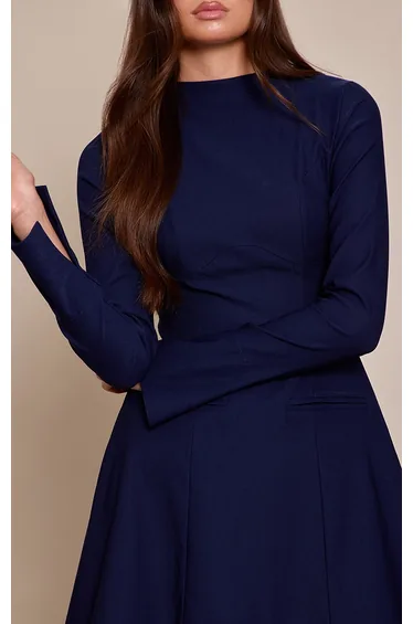 فستان بريتي ليتل ثينق كحلي قصير على شكل حرف A بأكمام طويلة