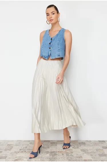 Stone Pleated Maxi Knitted Skirt