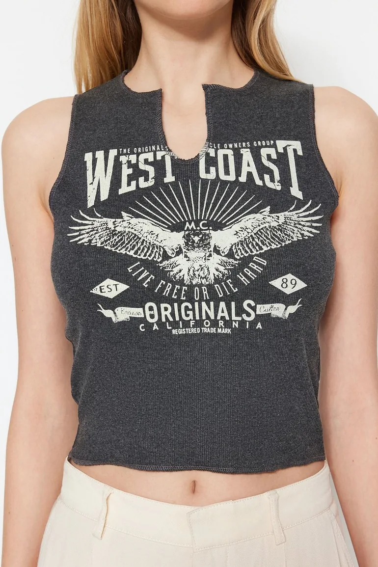Anthracite Fitted/Sticky Collar Detail, Printed Corduroy Crop, Stretchy Knit Undershirt - 2