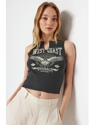Anthracite Fitted/Sticky Collar Detail, Printed Corduroy Crop, Stretchy Knit Undershirt