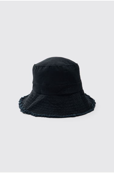 Bucket Hat With Drawstring - black