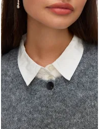Sleeveless Buttoned Cardigan - 2