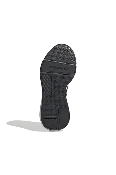 Boy's adidas Originals Junior Swift Run 22 Trainers in Black